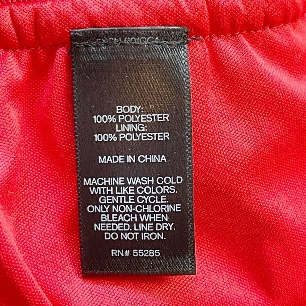 Alice and Olivia Floral Pleated Red Skirt. NWT 10 - Picture 4 of 5